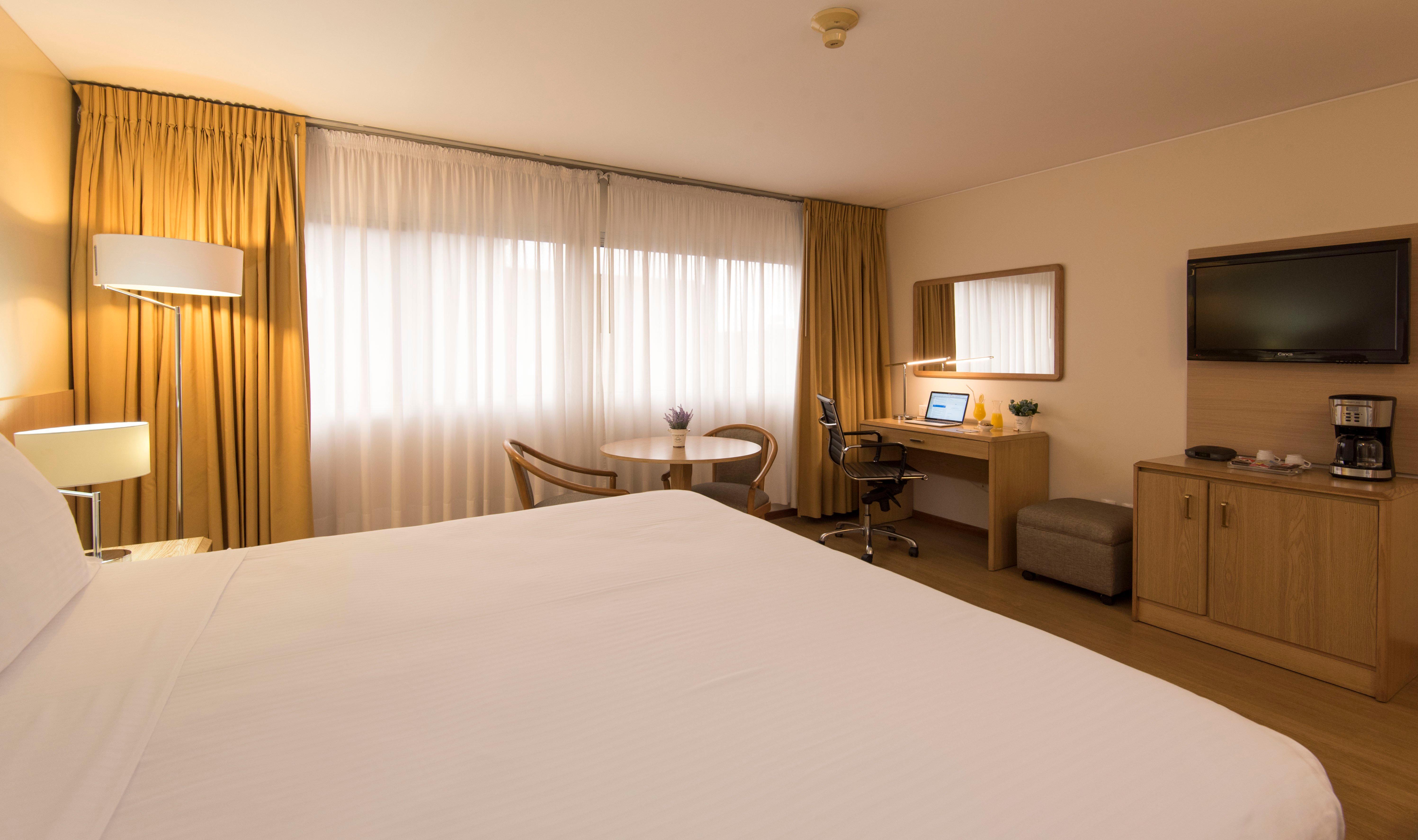 Holiday Inn Montevideo By Ihg Exteriör bild
