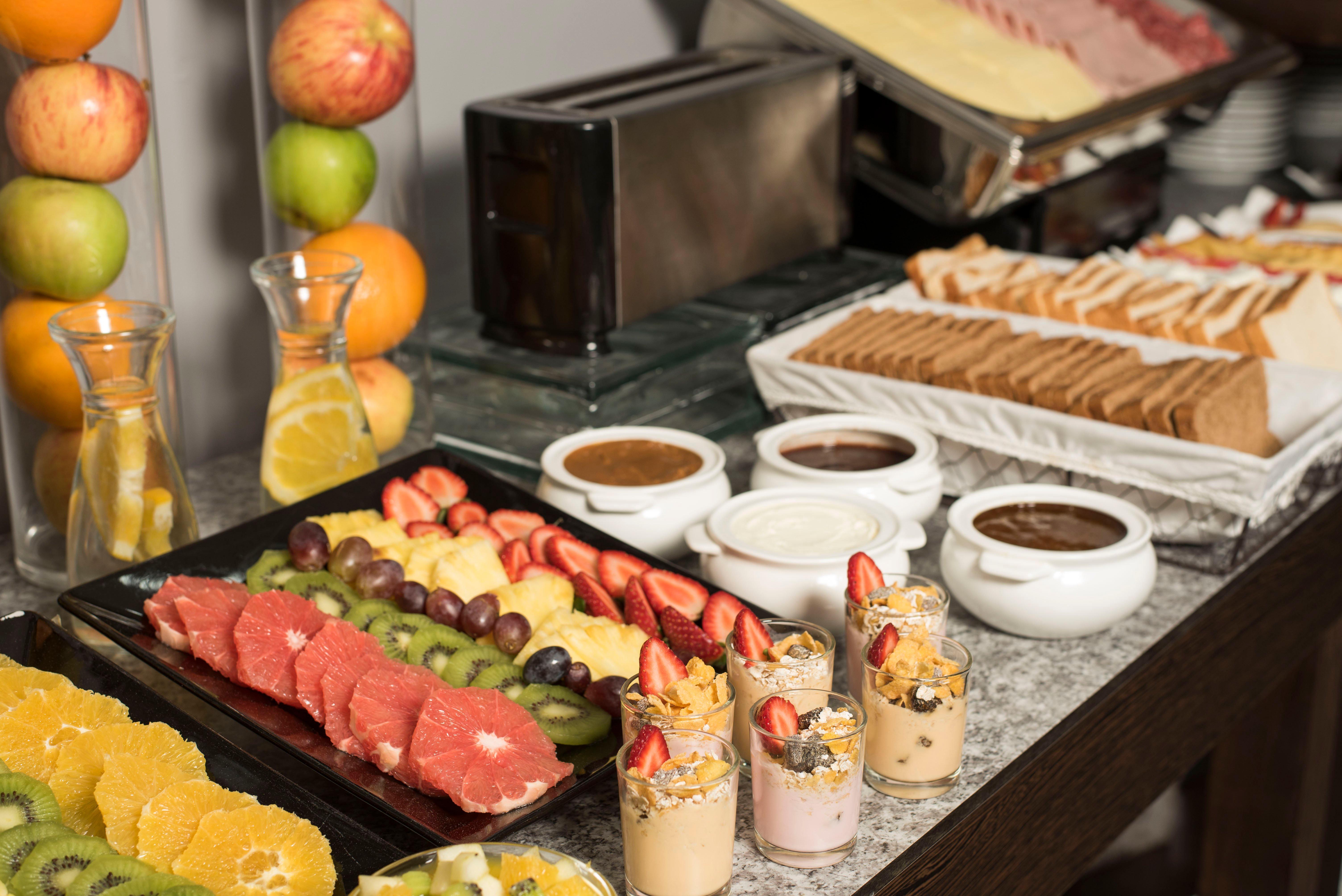 Holiday Inn Montevideo By Ihg Exteriör bild